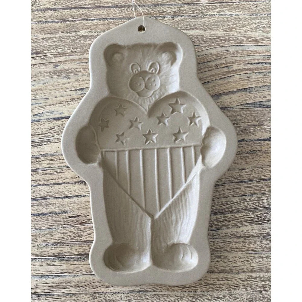 Brown Bag Cookie Mold Patriotic Bear Heart 1995 Ceramic Clay Stoneware Vintage